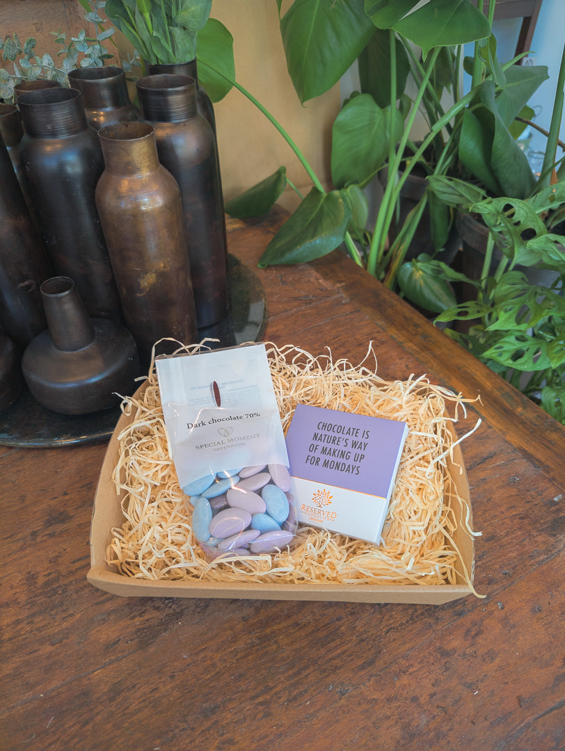 Chocolate is nature's way of making up for mondays - Mørk chokoladeplade